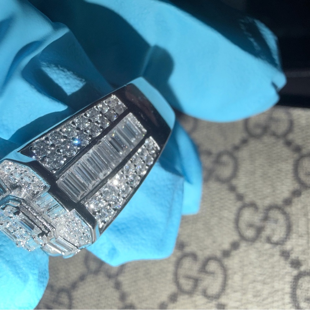MOISSANITE
solid 925 SILVER 5.00CTW
$ 1300.00 size 12 - Picture 4 of 12